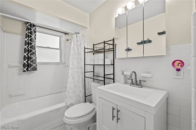 3817 Woodbridge Avenue, Cleveland, OH 44109