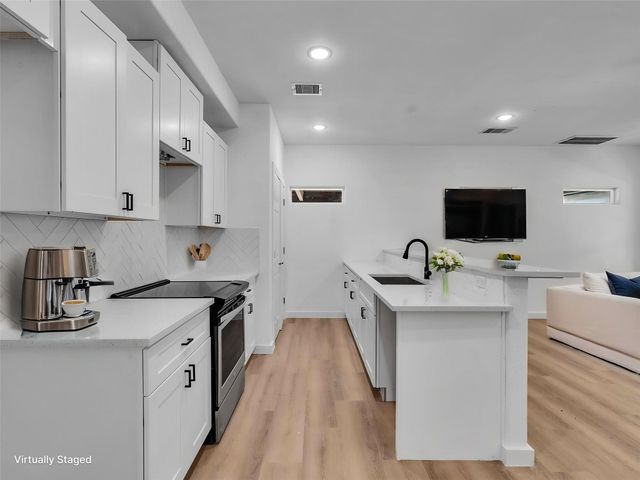 8306 De Priest, Houston, TX 77088