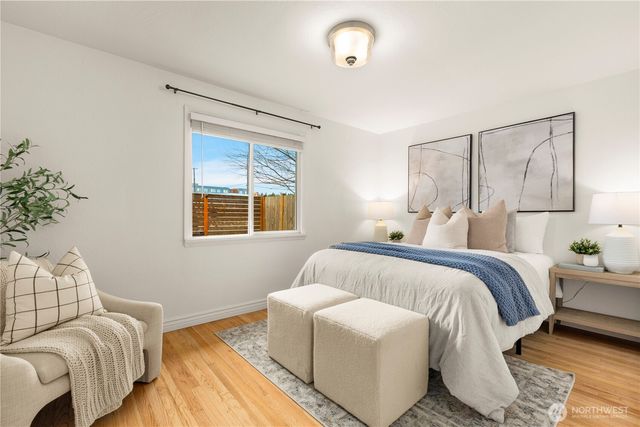 14052 Midvale Avenue N, Seattle, WA 98133