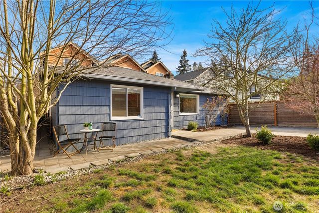 14052 Midvale Avenue N, Seattle, WA 98133