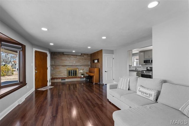 149 Crescent Avenue, Valley Park, MO 63088