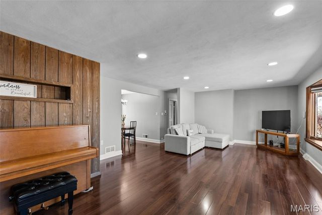 149 Crescent Avenue, Valley Park, MO 63088