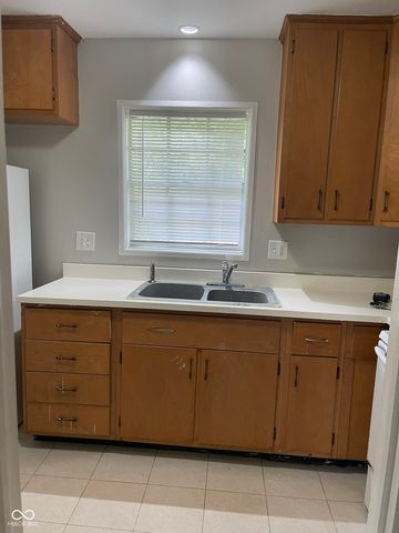 735 Southfield Court, Indianapolis, IN 46227
