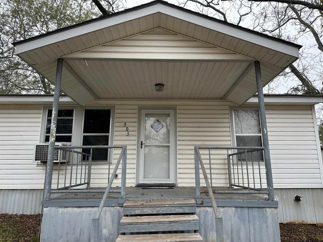 305 E Front St., Arp, TX 75750