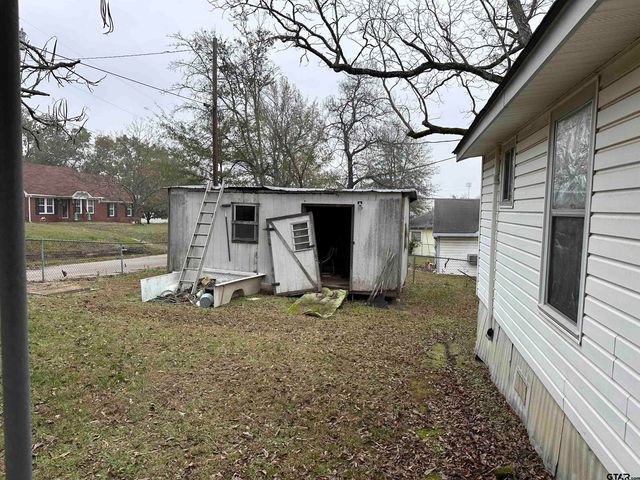 305 E Front St., Arp, TX 75750