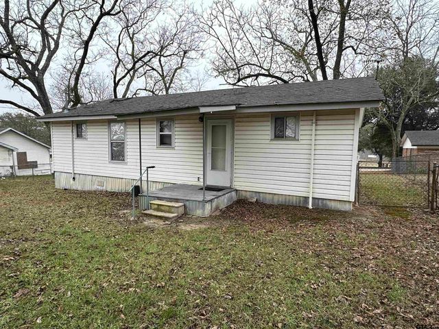 305 E Front St., Arp, TX 75750