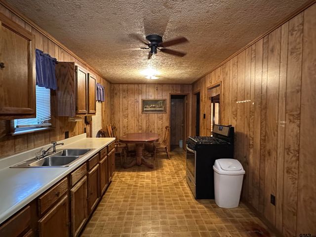 305 E Front St., Arp, TX 75750