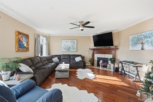 19330 Middle Branch Drive, Macomb, MI 48044