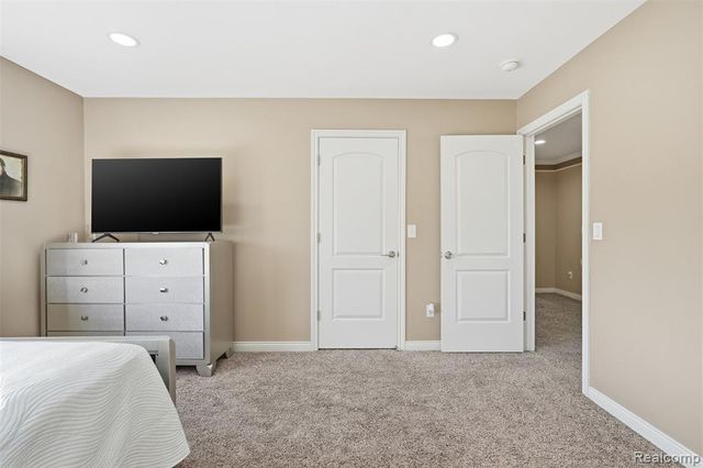 19330 Middle Branch Drive, Macomb, MI 48044