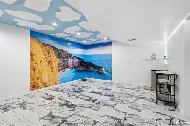 19330 Middle Branch Drive, Macomb, MI 48044