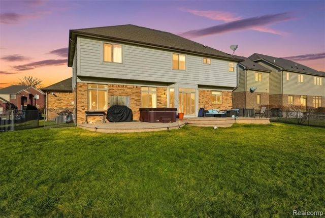 19330 Middle Branch Drive, Macomb, MI 48044