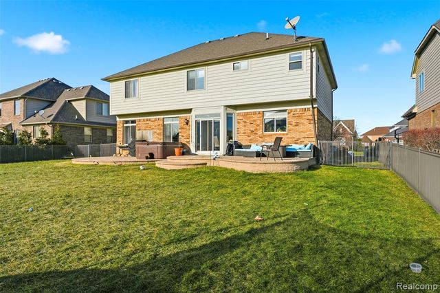 19330 Middle Branch Drive, Macomb, MI 48044