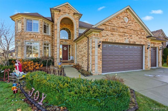 19330 Middle Branch Drive, Macomb, MI 48044