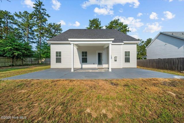 400 Gretchen Road, West End, NC 27376