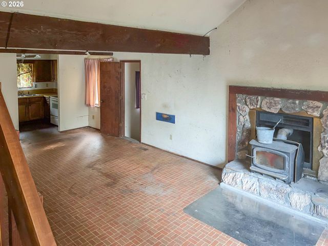 1890 UPPER CAMAS Rd, Camas Valley, OR 97416