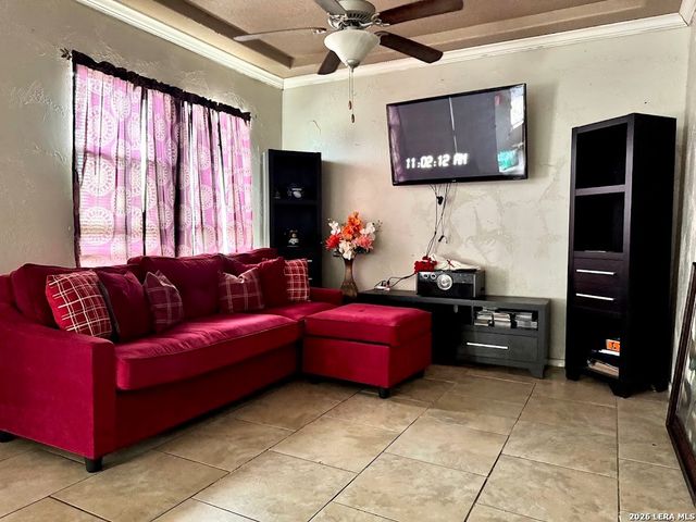 636 HOT WELLS BLVD, San Antonio, TX 78223