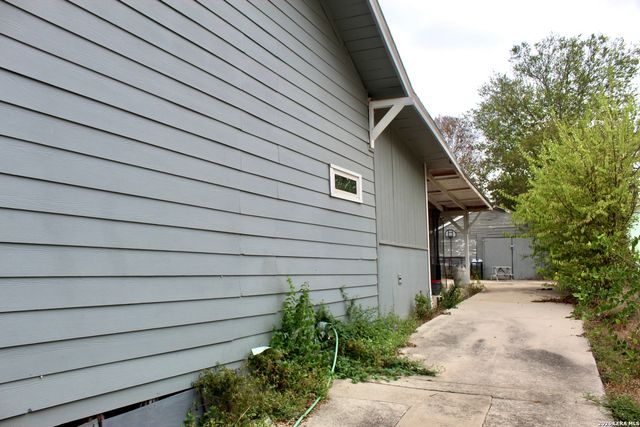 636 HOT WELLS BLVD, San Antonio, TX 78223