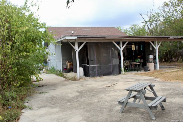 636 HOT WELLS BLVD, San Antonio, TX 78223