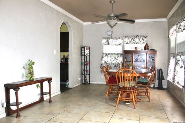 636 HOT WELLS BLVD, San Antonio, TX 78223