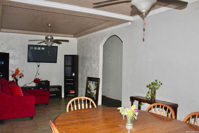 636 HOT WELLS BLVD, San Antonio, TX 78223