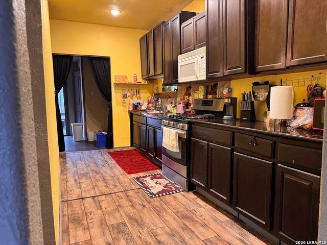 636 HOT WELLS BLVD, San Antonio, TX 78223