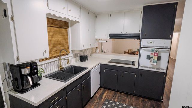 1418 E Dawson, Tyler, TX 75701