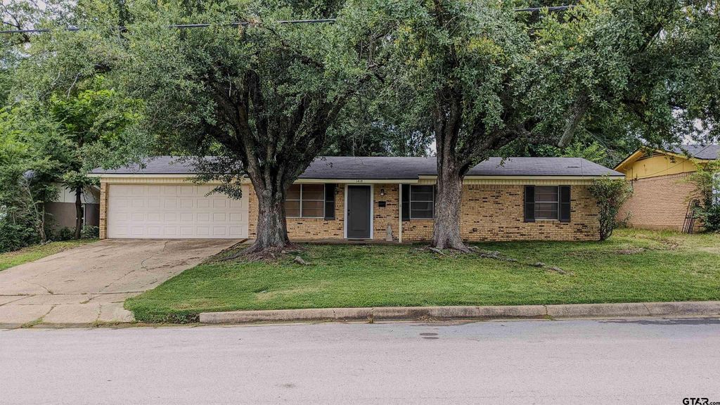 1418 E Dawson, Tyler, TX 75701