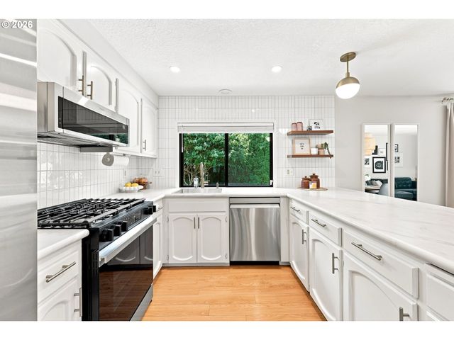 12163 Se 105TH Dr, Happy Valley, OR 97086