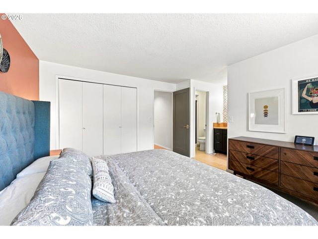 12163 Se 105TH Dr, Happy Valley, OR 97086
