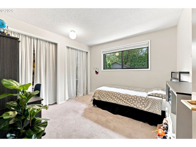 12163 Se 105TH Dr, Happy Valley, OR 97086
