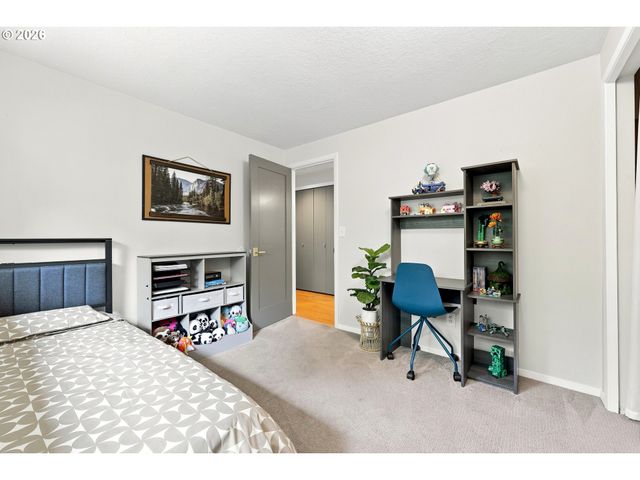 12163 Se 105TH Dr, Happy Valley, OR 97086