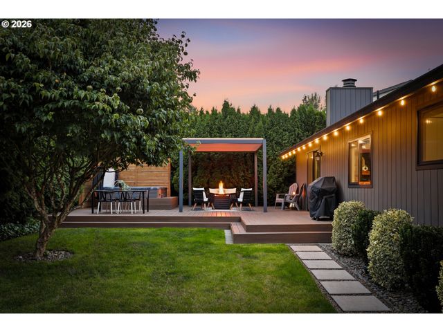 12163 Se 105TH Dr, Happy Valley, OR 97086