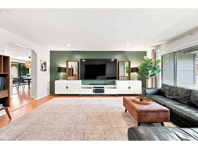 12163 Se 105TH Dr, Happy Valley, OR 97086