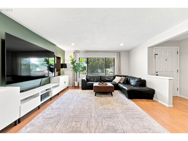 12163 Se 105TH Dr, Happy Valley, OR 97086