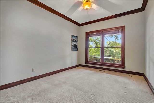 1141 E Ridgeway Drive, Fayetteville, AR 72701
