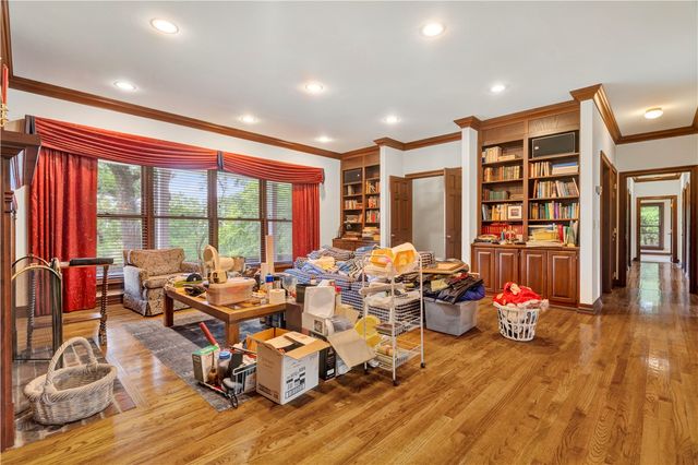 1141 E Ridgeway Drive, Fayetteville, AR 72701