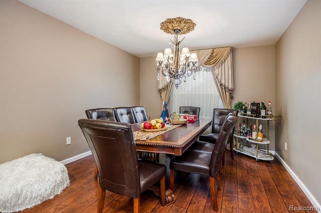 22180 Ivanhoe Lane, Southfield, MI 48034