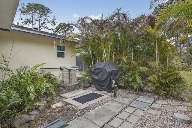 15773 85th Road N, Loxahatchee, FL 33470