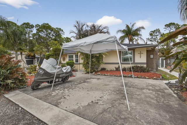 15773 85th Road N, Loxahatchee, FL 33470
