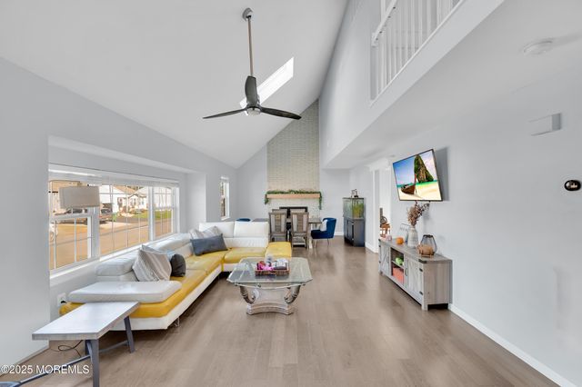 1521 Neptune Avenue, Beachwood, NJ 08722