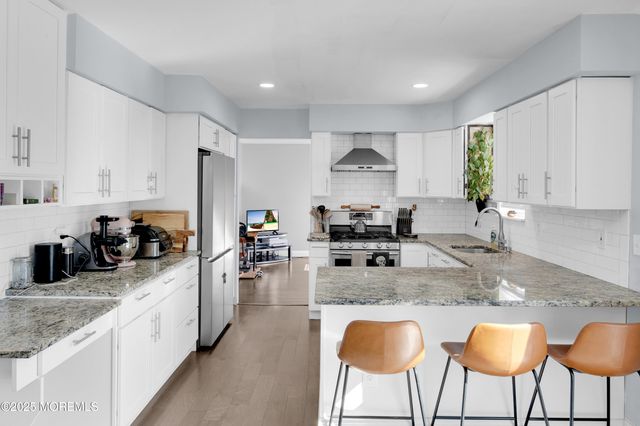 1521 Neptune Avenue, Beachwood, NJ 08722