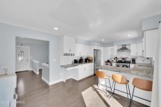 1521 Neptune Avenue, Beachwood, NJ 08722