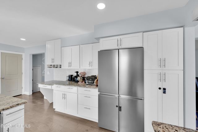 1521 Neptune Avenue, Beachwood, NJ 08722