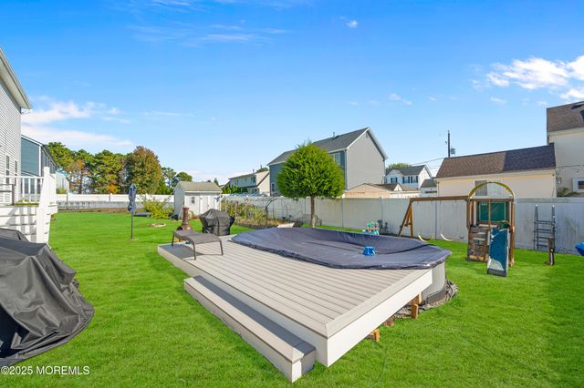 1521 Neptune Avenue, Beachwood, NJ 08722