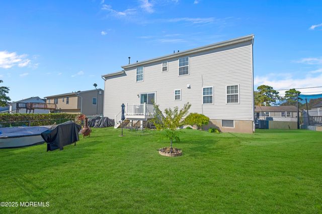 1521 Neptune Avenue, Beachwood, NJ 08722