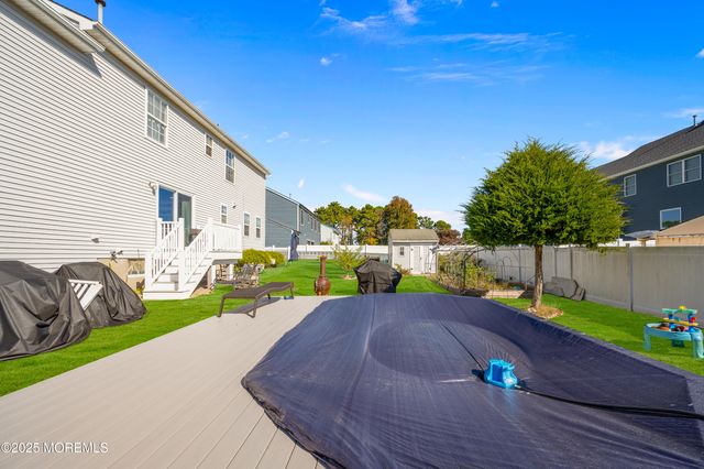 1521 Neptune Avenue, Beachwood, NJ 08722