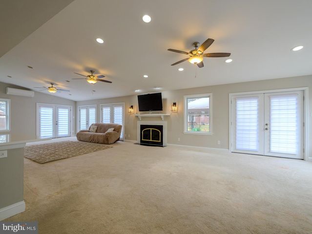 520 LINDSAY ST, Ridley Park, PA 19078