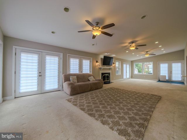 520 LINDSAY ST, Ridley Park, PA 19078