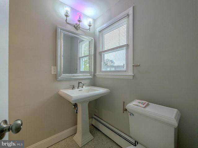 520 LINDSAY ST, Ridley Park, PA 19078