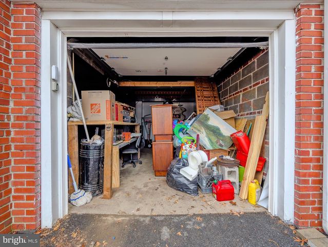 520 LINDSAY ST, Ridley Park, PA 19078